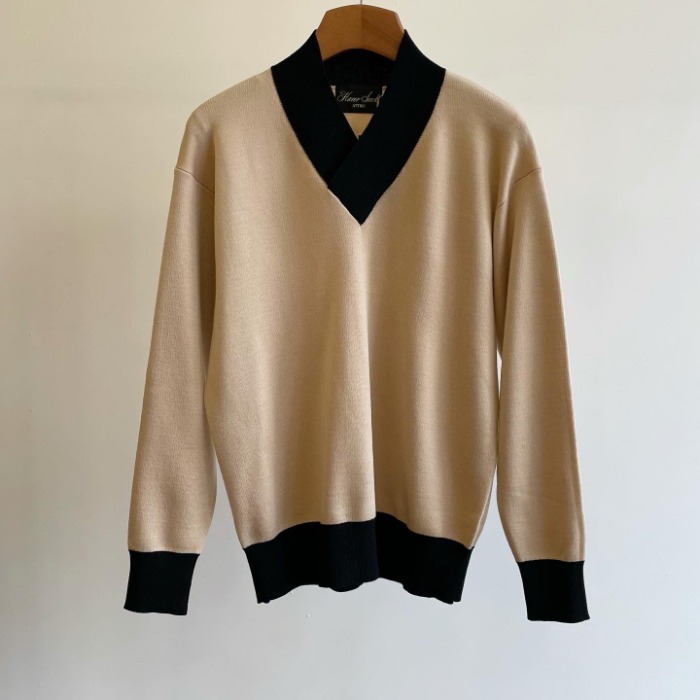 Haversack 14G Wool V-neck Sweater Beige / Black